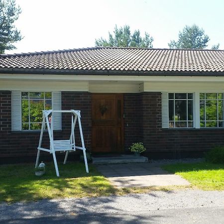 4 Bedrooms Near Center - Kranni Pori Exterior foto
