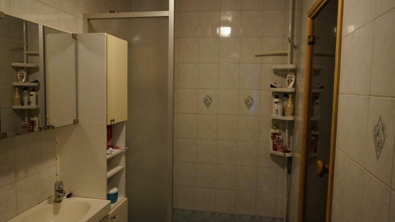 4 Bedrooms Near Center - Kranni Pori Exterior foto