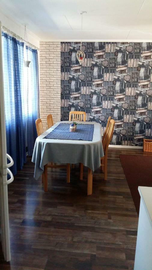 4 Bedrooms Near Center - Kranni Pori Exterior foto