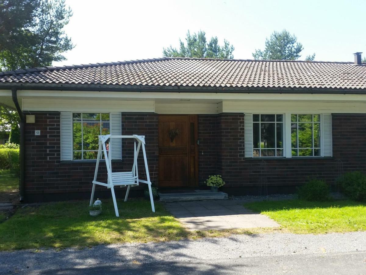 4 Bedrooms Near Center - Kranni Pori Exterior foto